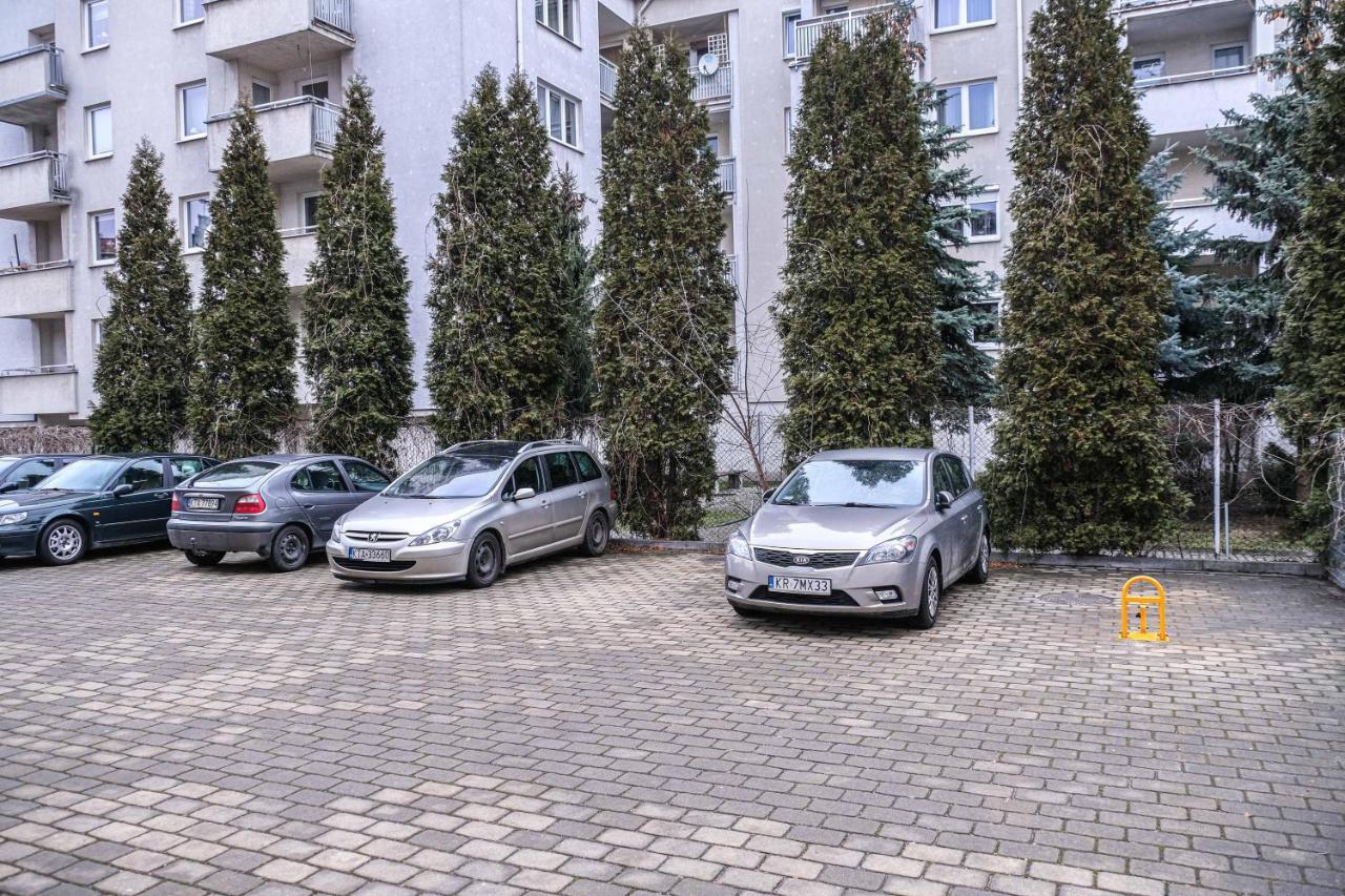 Bronowicka Premium Apartment - 52M2 With Private Parking Krakau Buitenkant foto