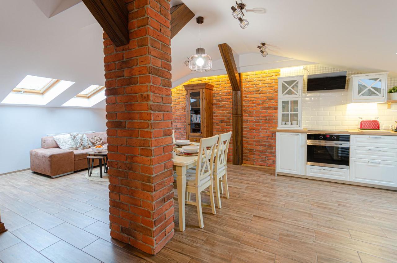 Bronowicka Premium Apartment - 52M2 With Private Parking Krakau Buitenkant foto